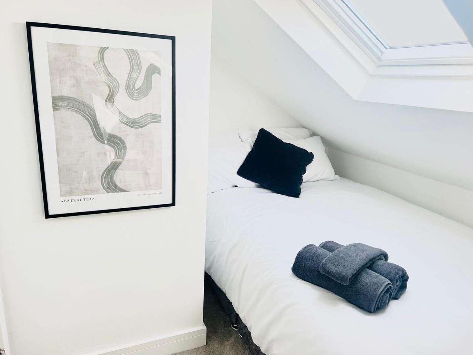 Cricklewood Boutique Stay London Room photo